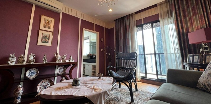 Condo in Khlong San, Bangkok, Thailand, 2 bedrooms  № 139325
