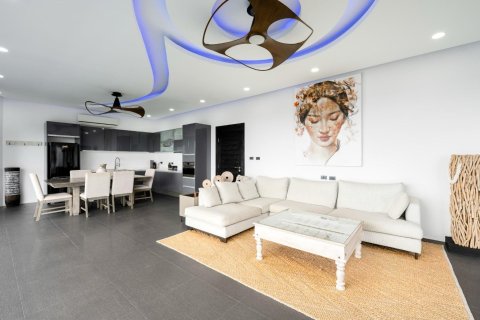 Penthouse in Ko Samui, Thailand 2 bedrooms № 172440 - photo 2