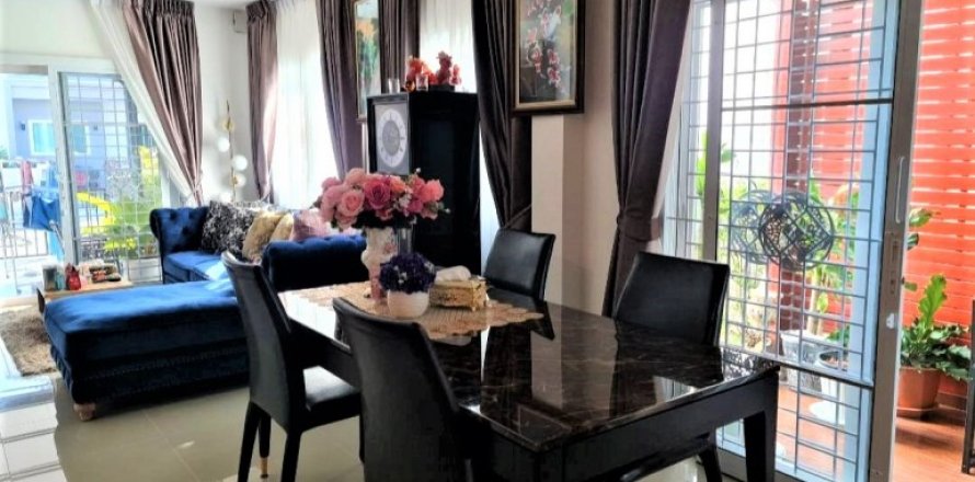 Maison à Bangkok, Thaïlande 4 chambres № 134430