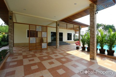 Дом в Паттайе, Таиланд с 4 спальнями № 134431 - фото 3