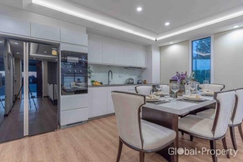 House in Pattaya, Thailand 4 bedrooms № 134426 - photo 18