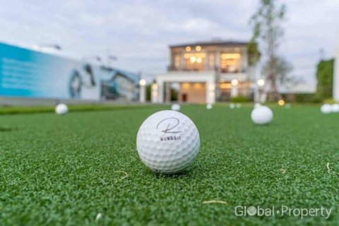 House in Pattaya, Thailand 4 bedrooms № 134426 - photo 12