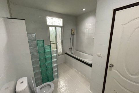 Таунхаус в Нонтхабури, Таиланд с 3 спальнями  № 156146 - фото 2