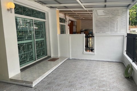 Таунхаус в Нонтхабури, Таиланд с 3 спальнями  № 156146 - фото 30