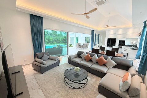 Вилла в Хуа Хине, Таиланд с 3 спальнями № 149784 - фото 6