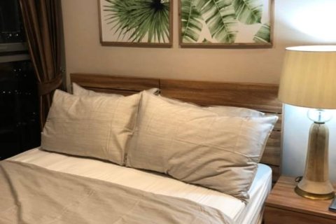 Condo in Bangkok, Thailand, 2 bedrooms  № 157621 - photo 4