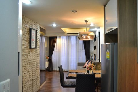 Condo in Bangkok, Thailand, 2 bedrooms  № 157618 - photo 12