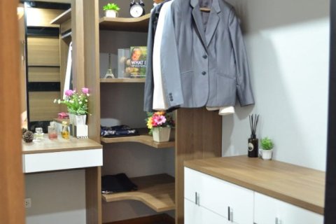 Condo in Bangkok, Thailand, 2 bedrooms  № 157618 - photo 8