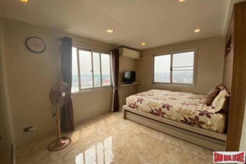 Apartment in Bangkok, Thailand 3 bedrooms № 118604 - photo 14