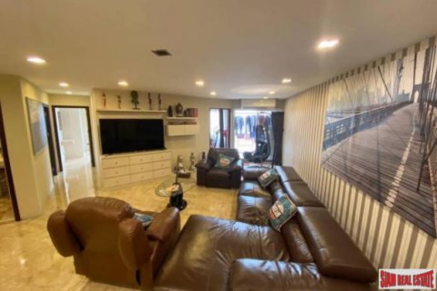 Apartment in Bangkok, Thailand 3 bedrooms № 118604 - photo 3