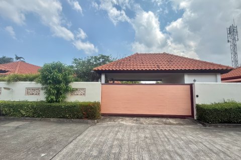 House in Pattaya, Thailand 3 bedrooms № 155647 - photo 13