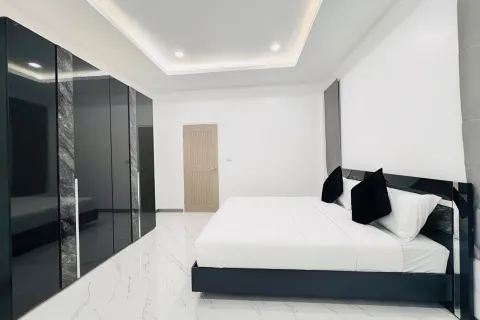 Maison à Pattaya, Thaïlande 4 chambres № 155649 - photo 14