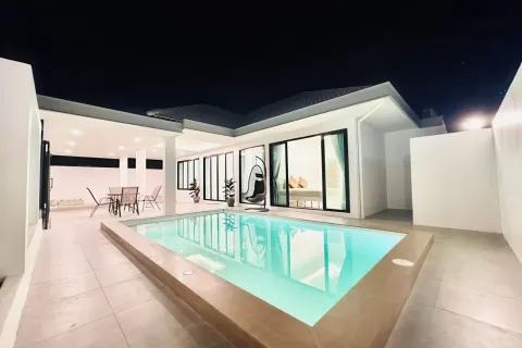 Maison à Pattaya, Thaïlande 4 chambres № 155649 - photo 1