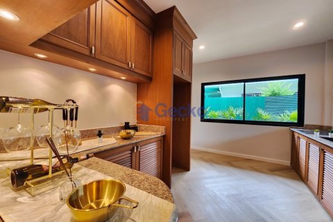 House in Pattaya, Thailand 3 bedrooms № 196244 - photo 21