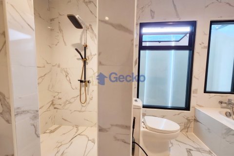 House in Pattaya, Thailand 3 bedrooms № 196244 - photo 27