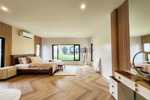 House in Pattaya, Thailand 3 bedrooms № 196244 - photo 28