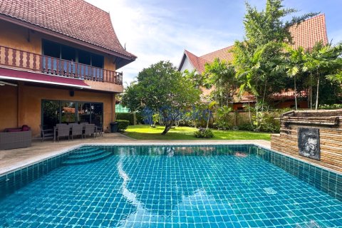 Maison à Pattaya, Thaïlande 4 chambres № 196245 - photo 3