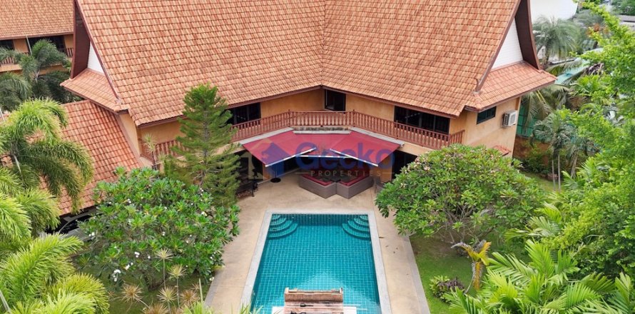 Maison à Pattaya, Thaïlande 4 chambres № 196245