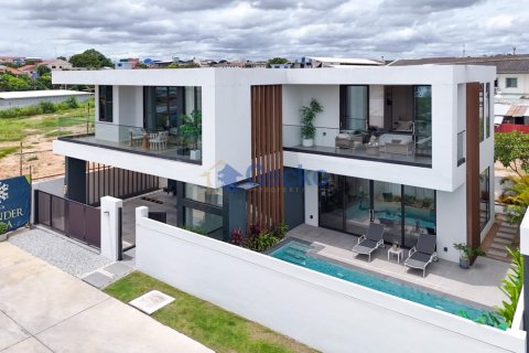 Maison à Pattaya, Thaïlande 4 chambres № 196246