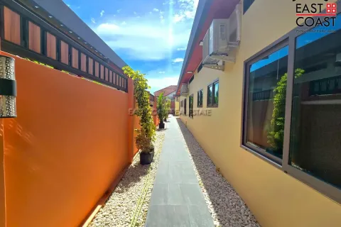 Casa de 3 dormitorios en Pattaya, Tailandia № 213085 - foto 4