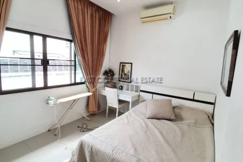 Casa de 4 dormitorios en Pattaya, Tailandia № 213087 - foto 8