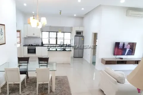 Maison à Pattaya, Thaïlande 4 chambres № 213087