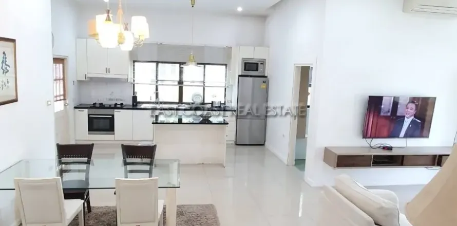 Casa de 4 dormitorios en Pattaya, Tailandia № 213087