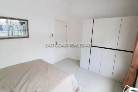 Casa de 4 dormitorios en Pattaya, Tailandia № 213087 - foto 9