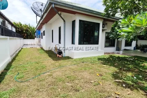 Casa de 4 dormitorios en Pattaya, Tailandia № 213087 - foto 18