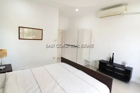 Casa de 4 dormitorios en Pattaya, Tailandia № 213087 - foto 6