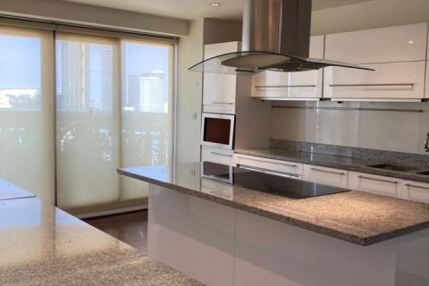 Кондоминиум с 2 спальнями в Банг Раке, Бангкок, Таиланд № 133681 - фото 5