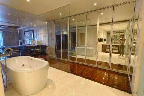 Кондоминиум с 2 спальнями в Банг Раке, Бангкок, Таиланд № 133681 - фото 10