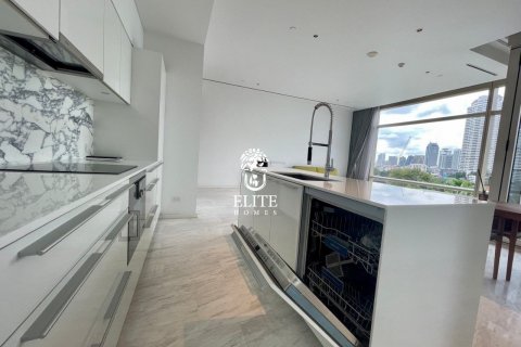 Condo à Sathon, Bangkok, Thaïlande, 2 chambres  № 133675 - photo 24