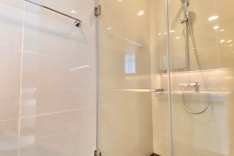 Кондоминиум с 1 спальней в Ваттхане, Бангкок, Таиланд № 133676 - фото 17