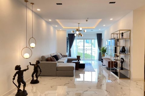 Кондоминиум с 2 спальнями в Ваттхане, Бангкок, Таиланд № 133754 - фото 2