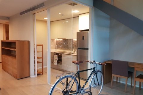 Condo in Watthana, Bangkok, Thailand, 2 bedrooms  № 133755 - photo 15