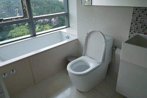 Condo in Watthana, Bangkok, Thailand, 2 bedrooms  № 133755 - photo 17