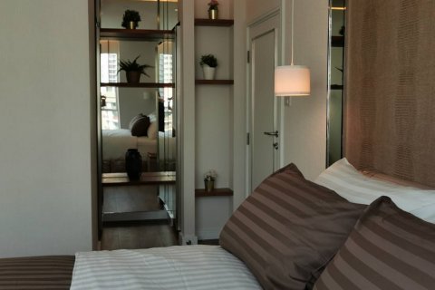 Condo à Watthana, Bangkok, Thaïlande, 3 chambres  № 133753 - photo 9