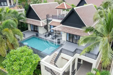 Villa in Bang Tao, Thailand 4 bedrooms № 190688