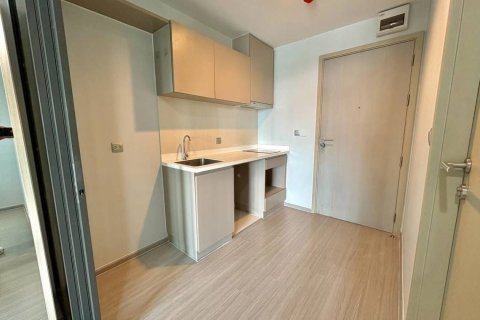 Studio in the Condo in Chatuchak, Bangkok, Thailand  № 158449 - photo 5