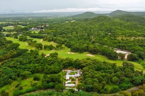 Villa in Cha-am, Thailand 5 bedrooms № 135168 - photo 2