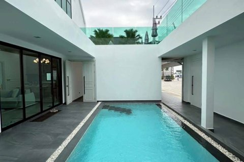 Вилла в Паттайе, Таиланд с 3 спальнями № 137591 - фото 5