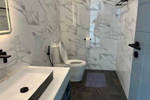 Villa in Phuket, Thailand 4 bedrooms № 137592 - photo 20