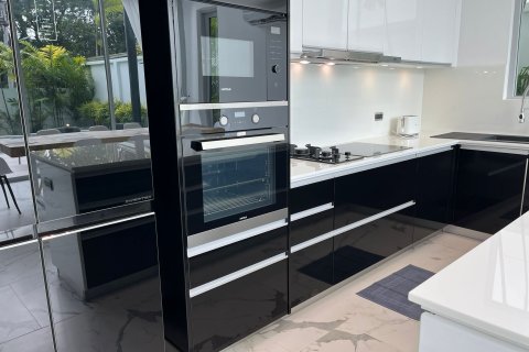 Villa in Phuket, Thailand 4 bedrooms № 137592 - photo 4