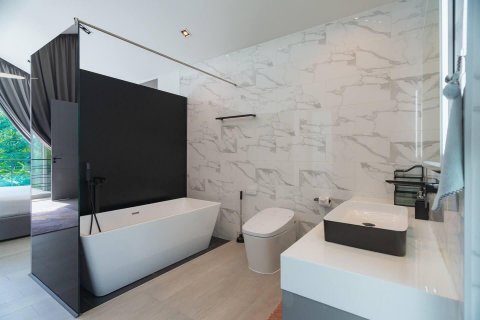 Villa in Phuket, Thailand 4 bedrooms № 137592 - photo 17