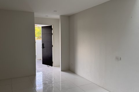 Townhouse in Kathu, Thailand 3 bedrooms № 137594 - photo 10