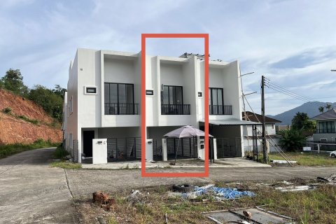Townhouse in Kathu, Thailand 3 bedrooms № 137594 - photo 1
