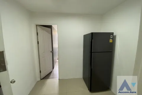 Duplex in Huai Khwang, Bangkok, Thailand 5 Schlafzimmer № 215868 - Foto 5