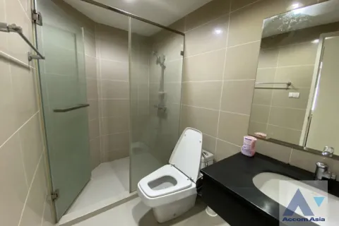 Duplex in Huai Khwang, Bangkok, Thailand 5 Schlafzimmer № 215868 - Foto 16