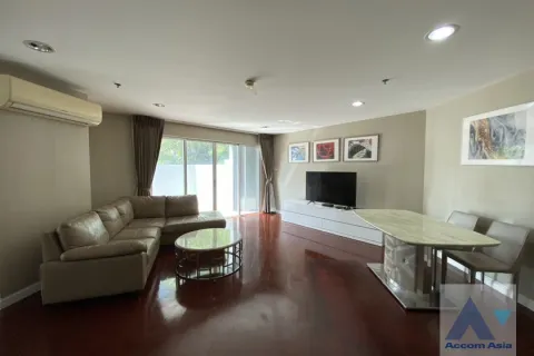 Duplex in Huai Khwang, Bangkok, Thailand 5 Schlafzimmer № 215868 - Foto 2